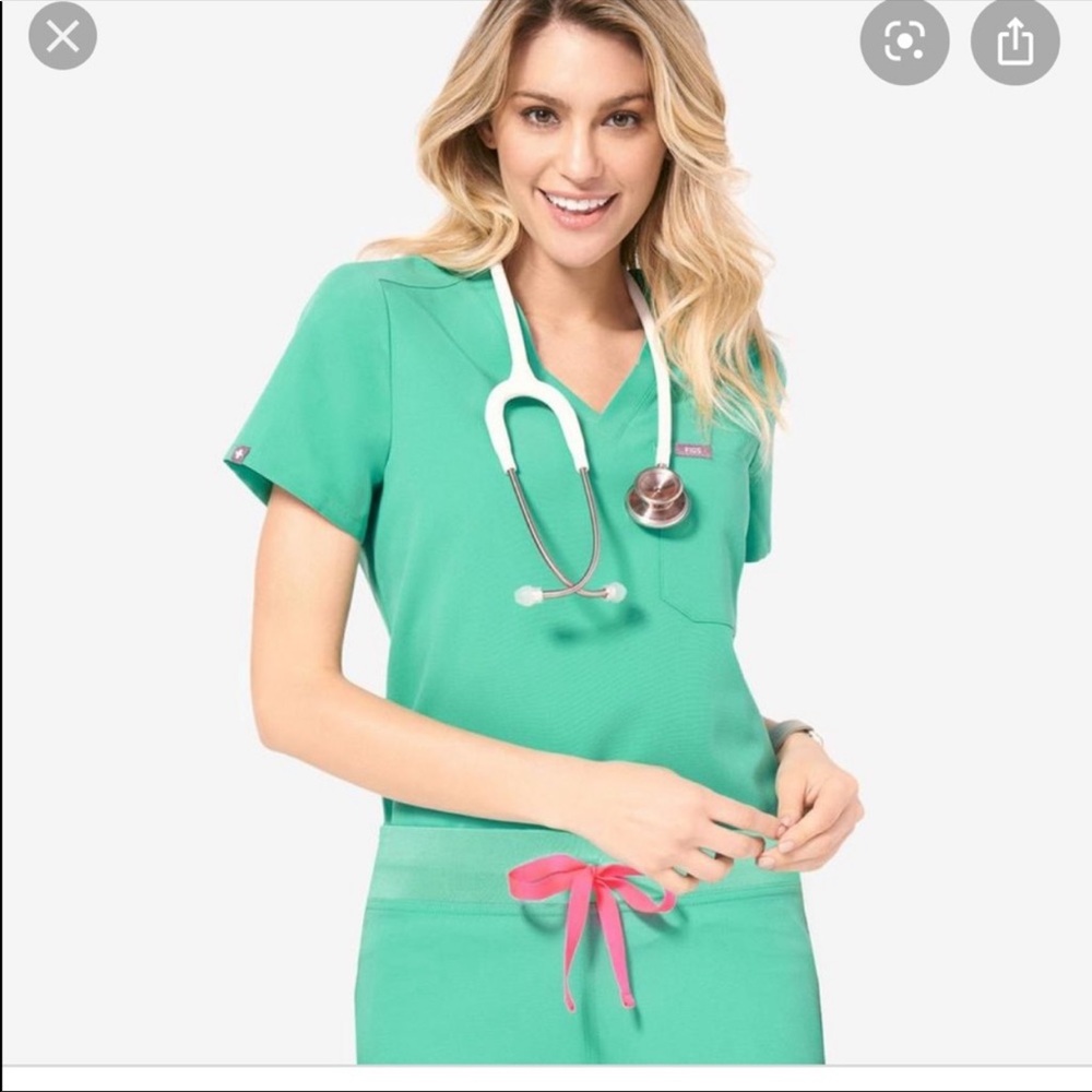 Figs 2XL Surgical Green Scrub Top NWT